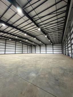 hangar popup image 1