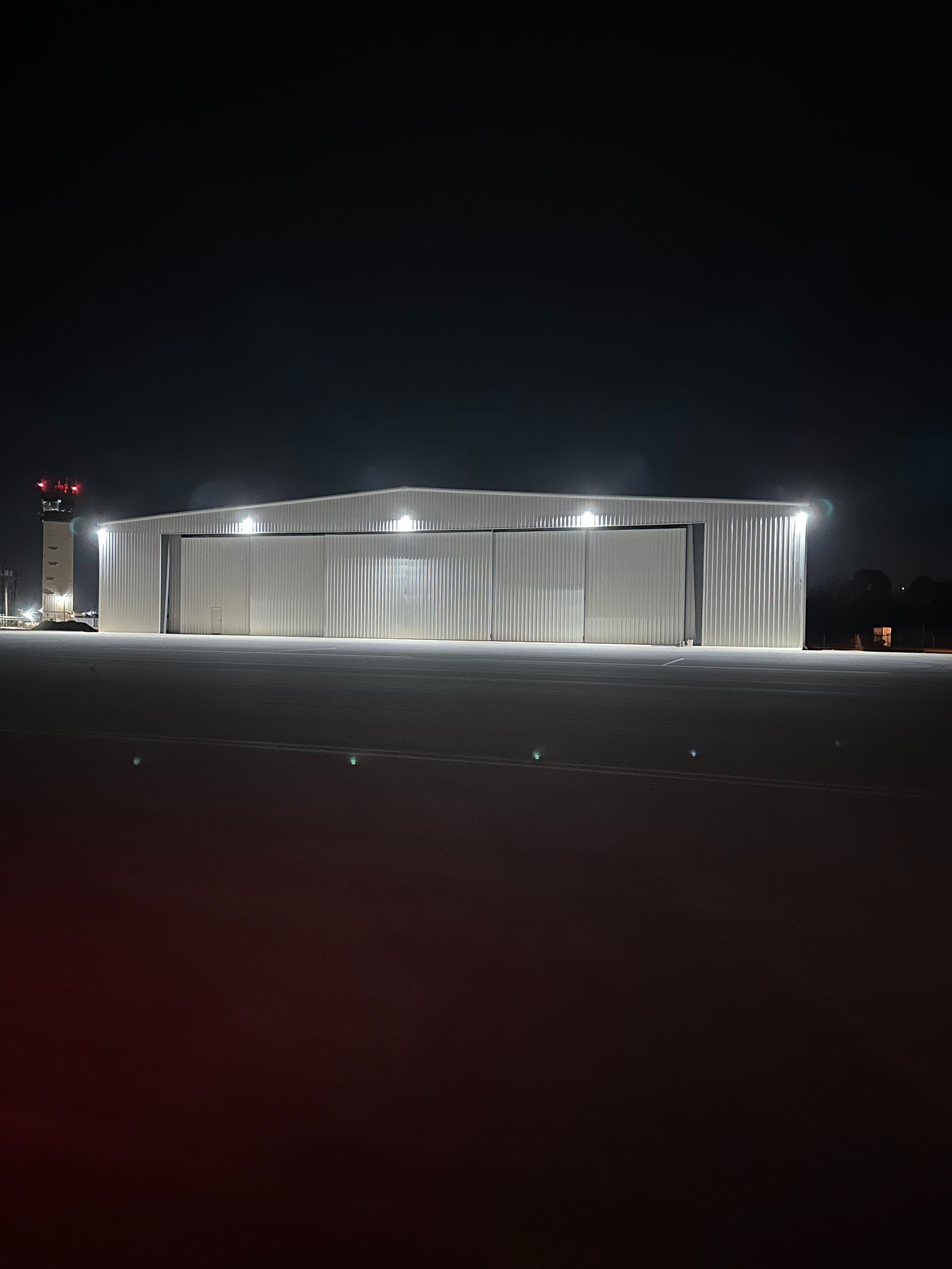 hangar popup image 3