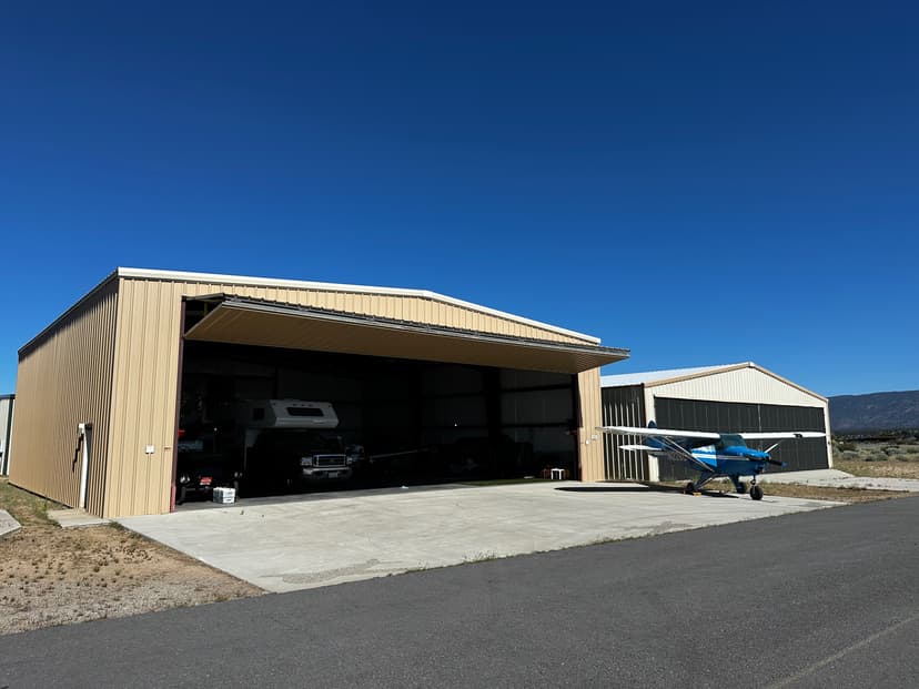 hangar popup image 3