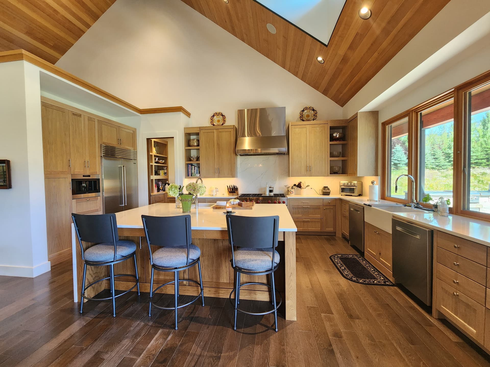 hangar popup image 4