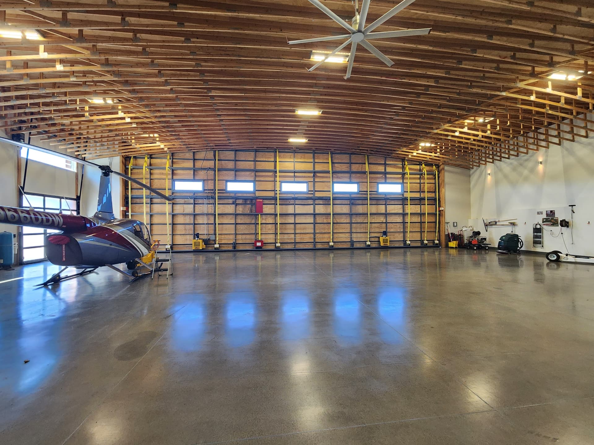 hangar popup image 5