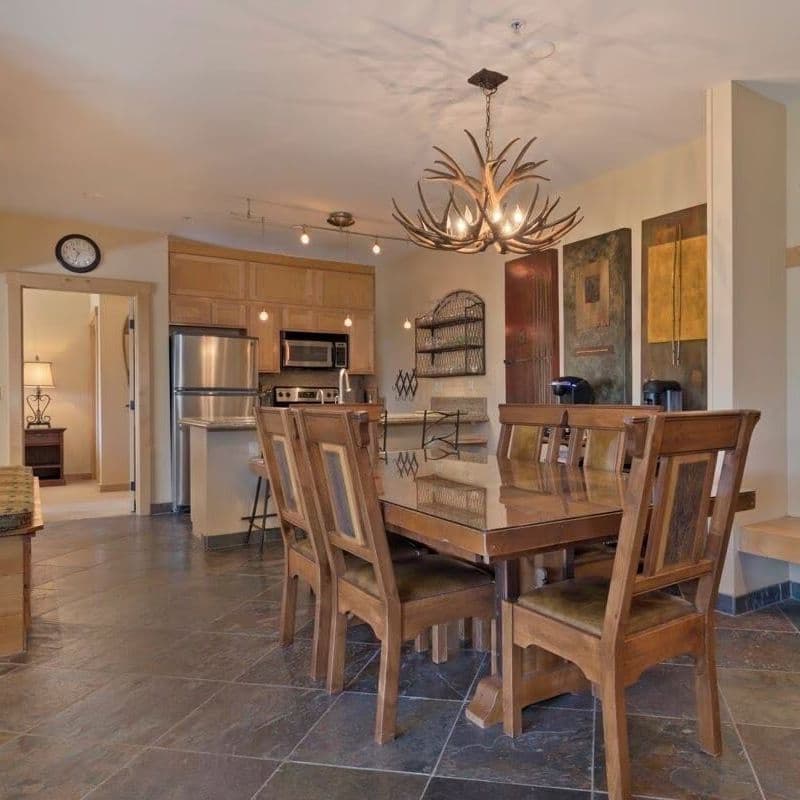 hangar popup image 5