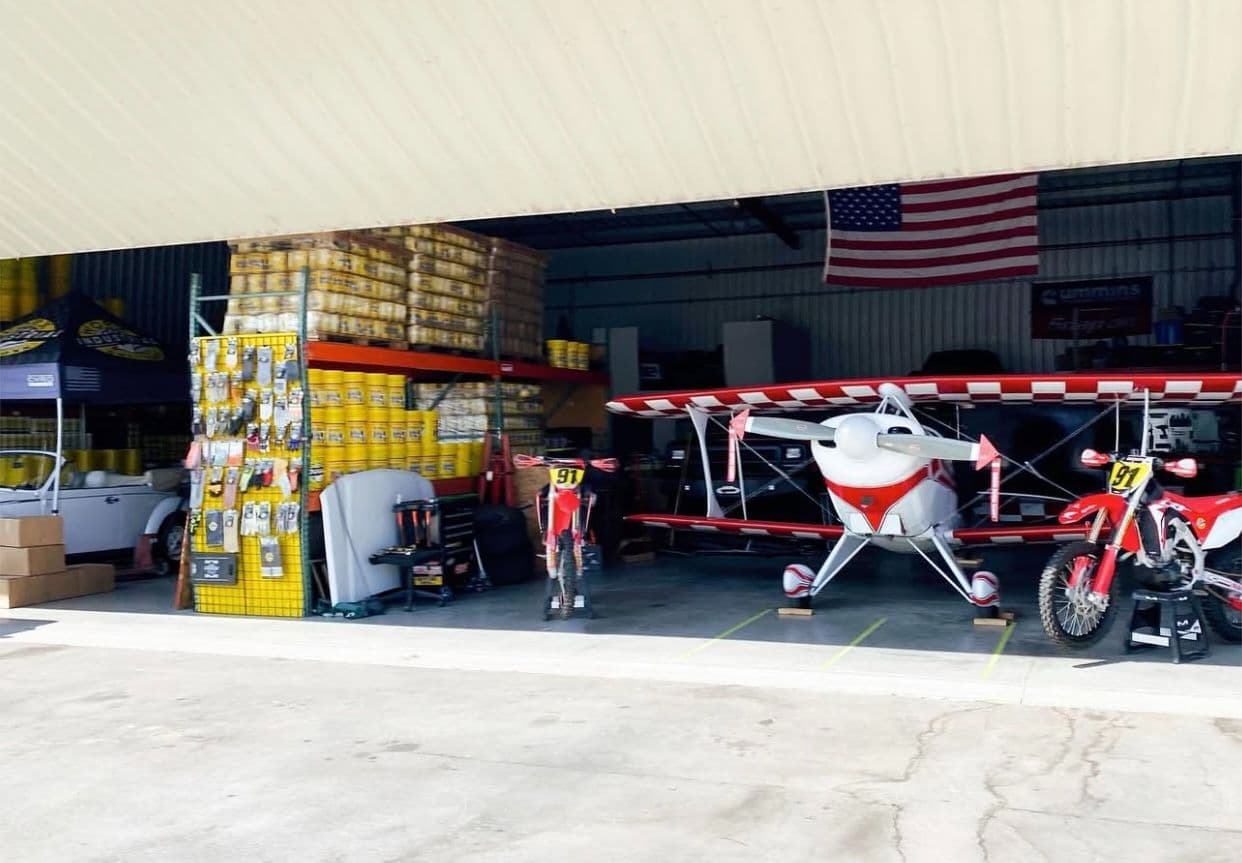 hangar popup image 5