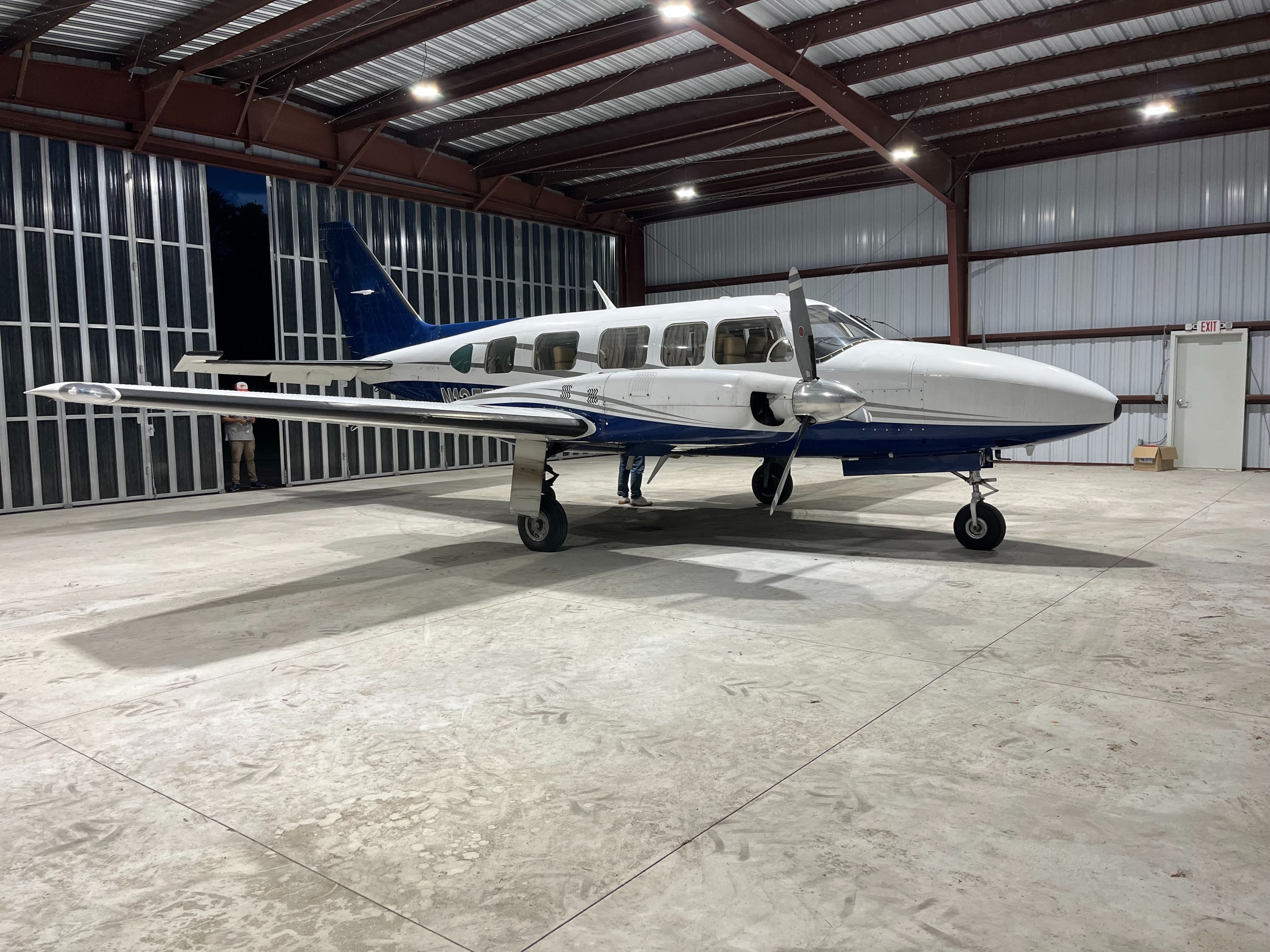 hangar popup image 6