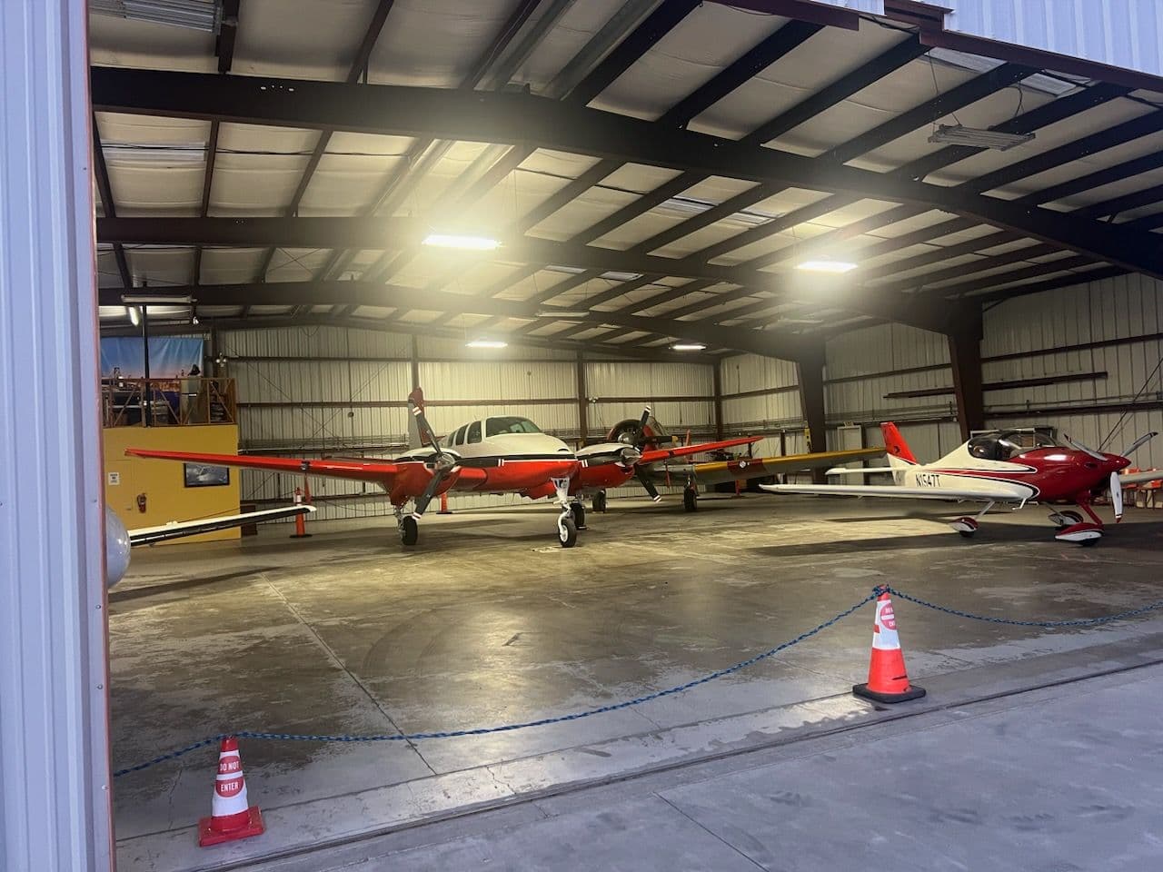 hangar popup image 4