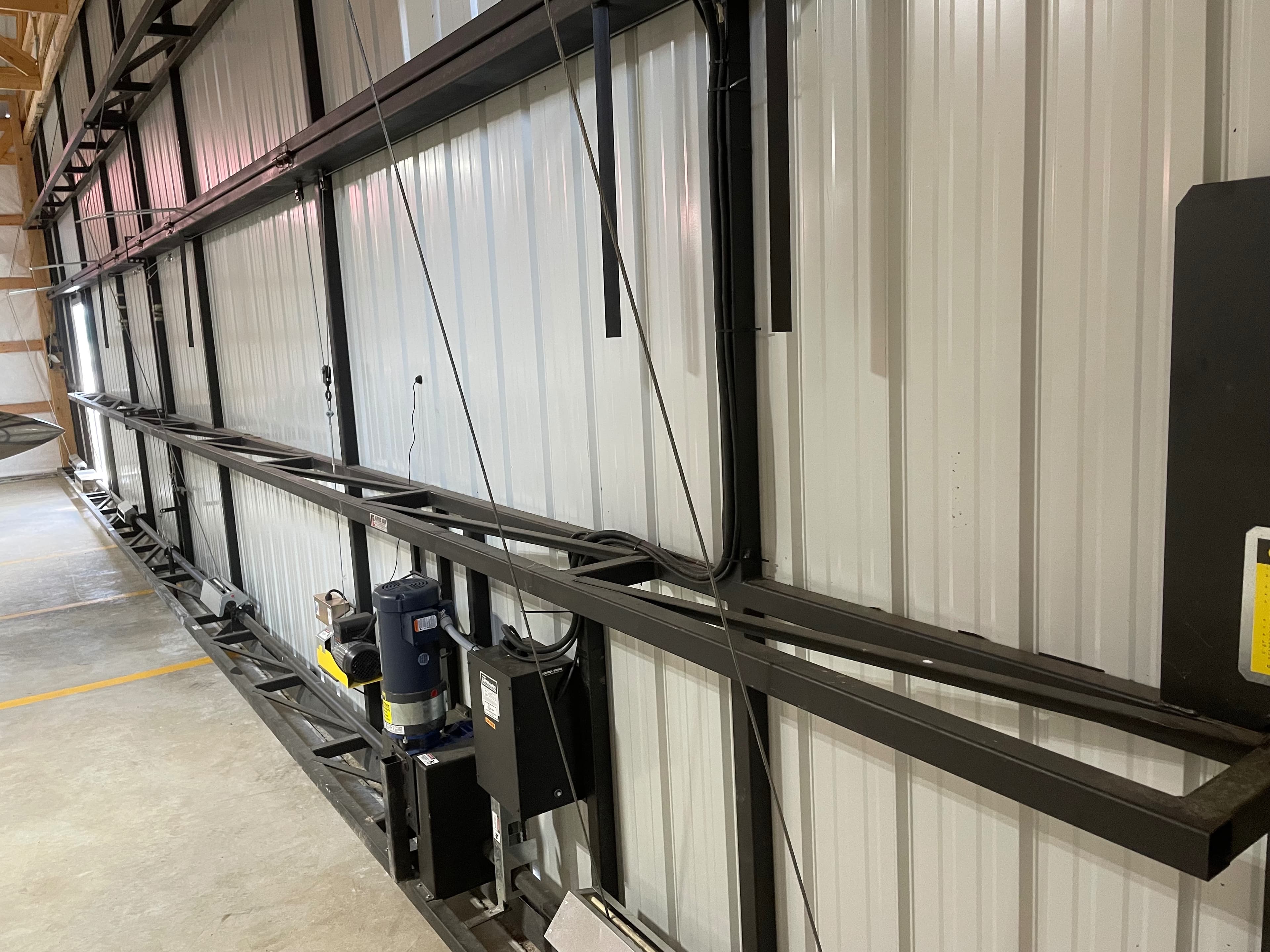 hangar popup image 1