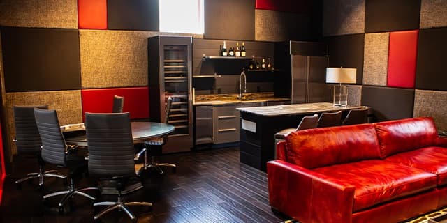 hangar popup image 2