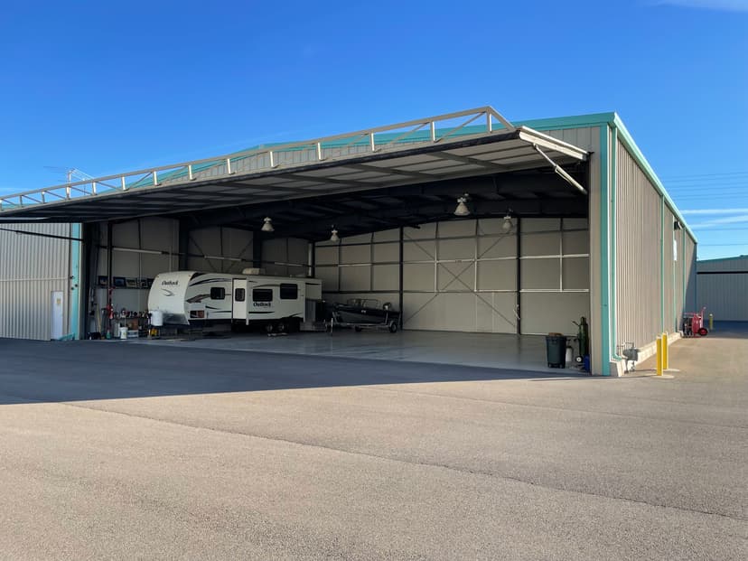 hangar popup image 3