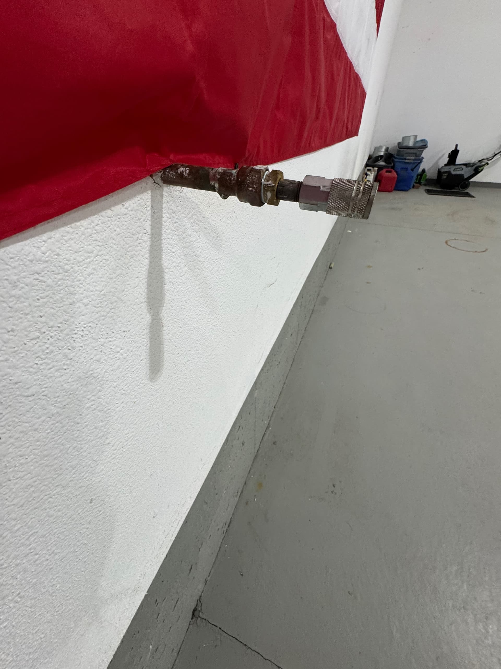 hangar popup image 4