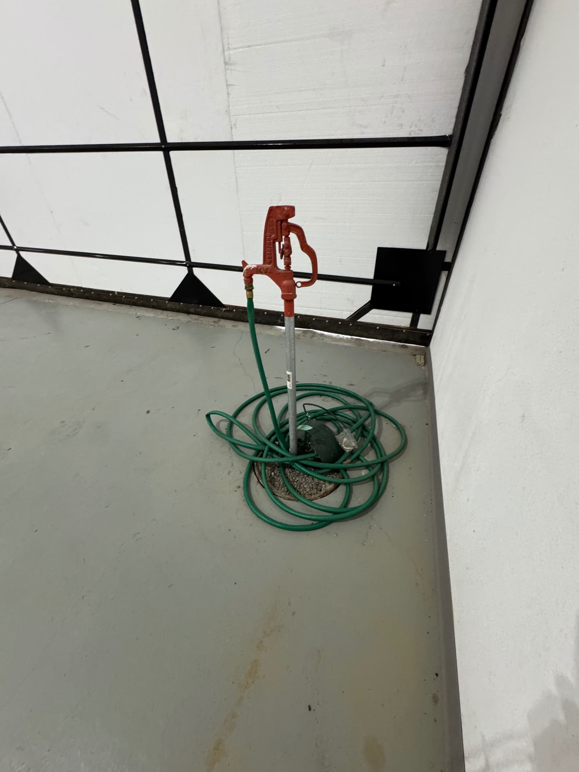 hangar popup image 5