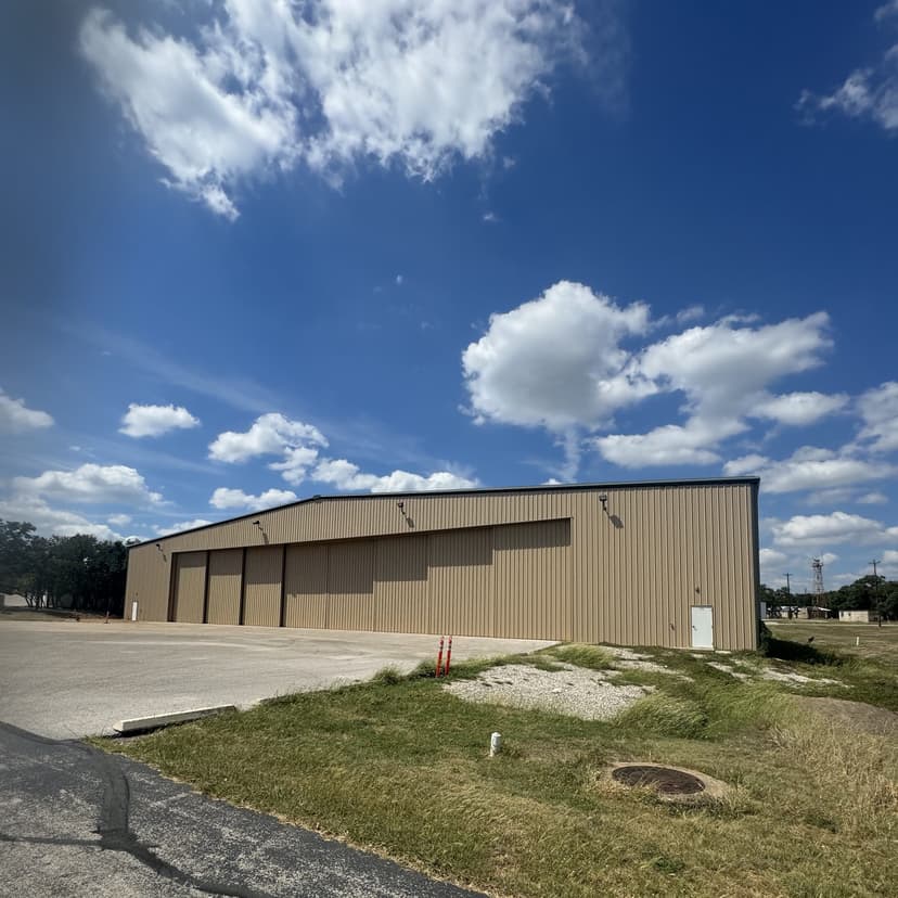 hangar popup image 2