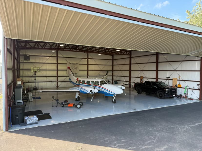 hangar popup image 2
