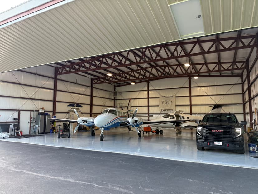 hangar popup image 3