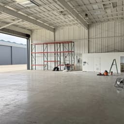 hangar popup image 3