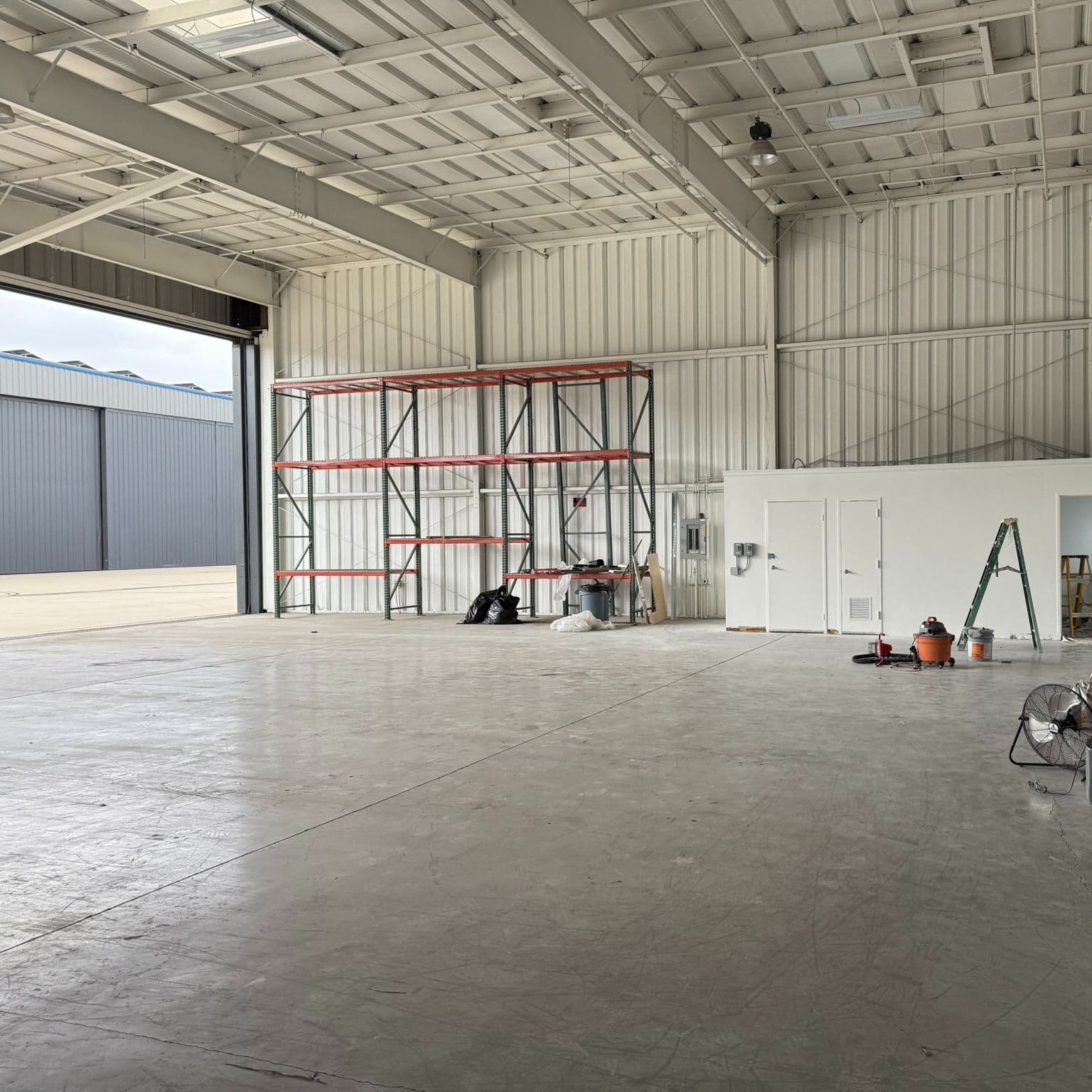 60x60 Box Hangar For Lease  3