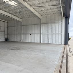 hangar popup image 5