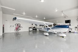 hangar popup image 1