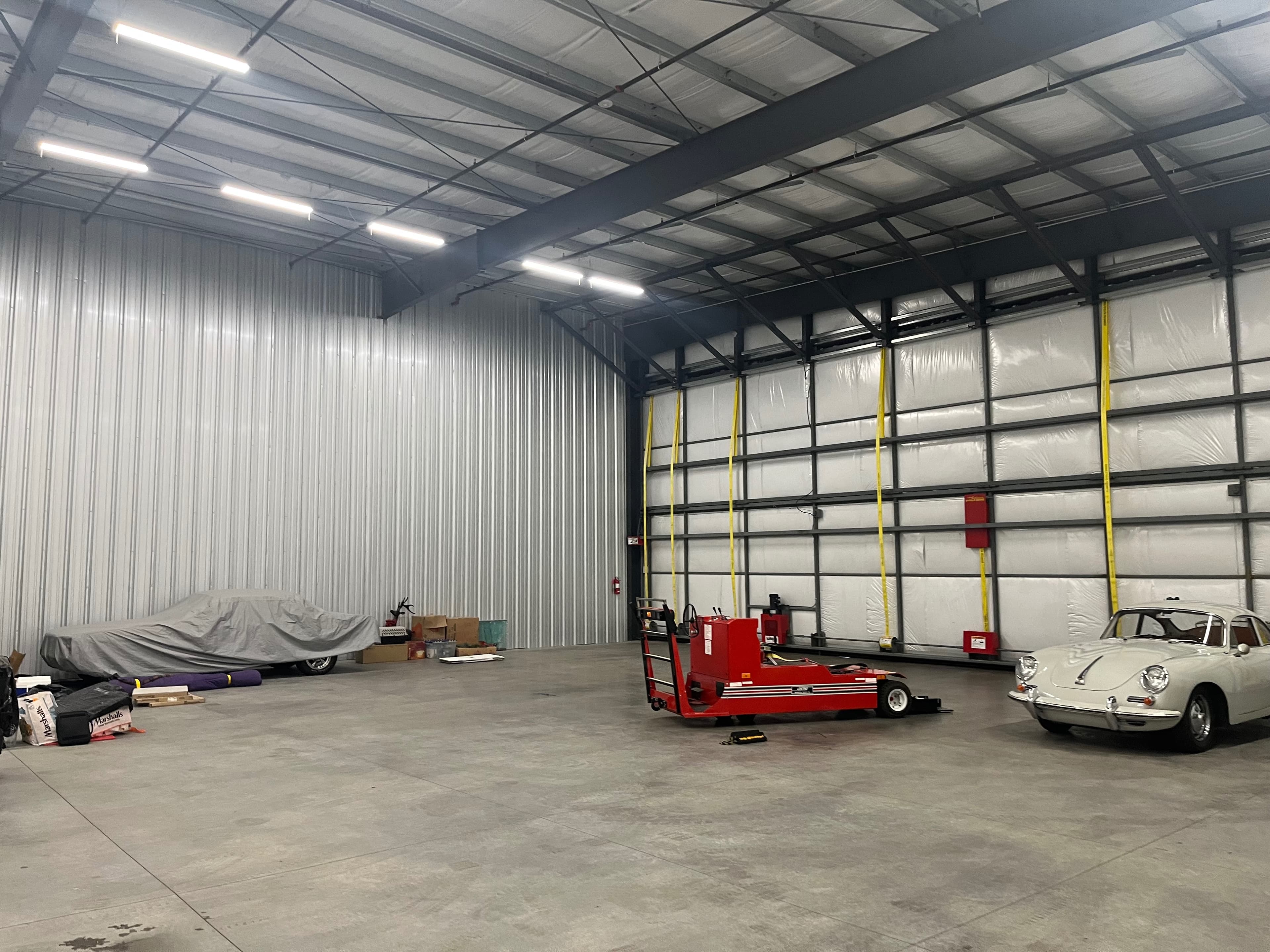 hangar popup image 1