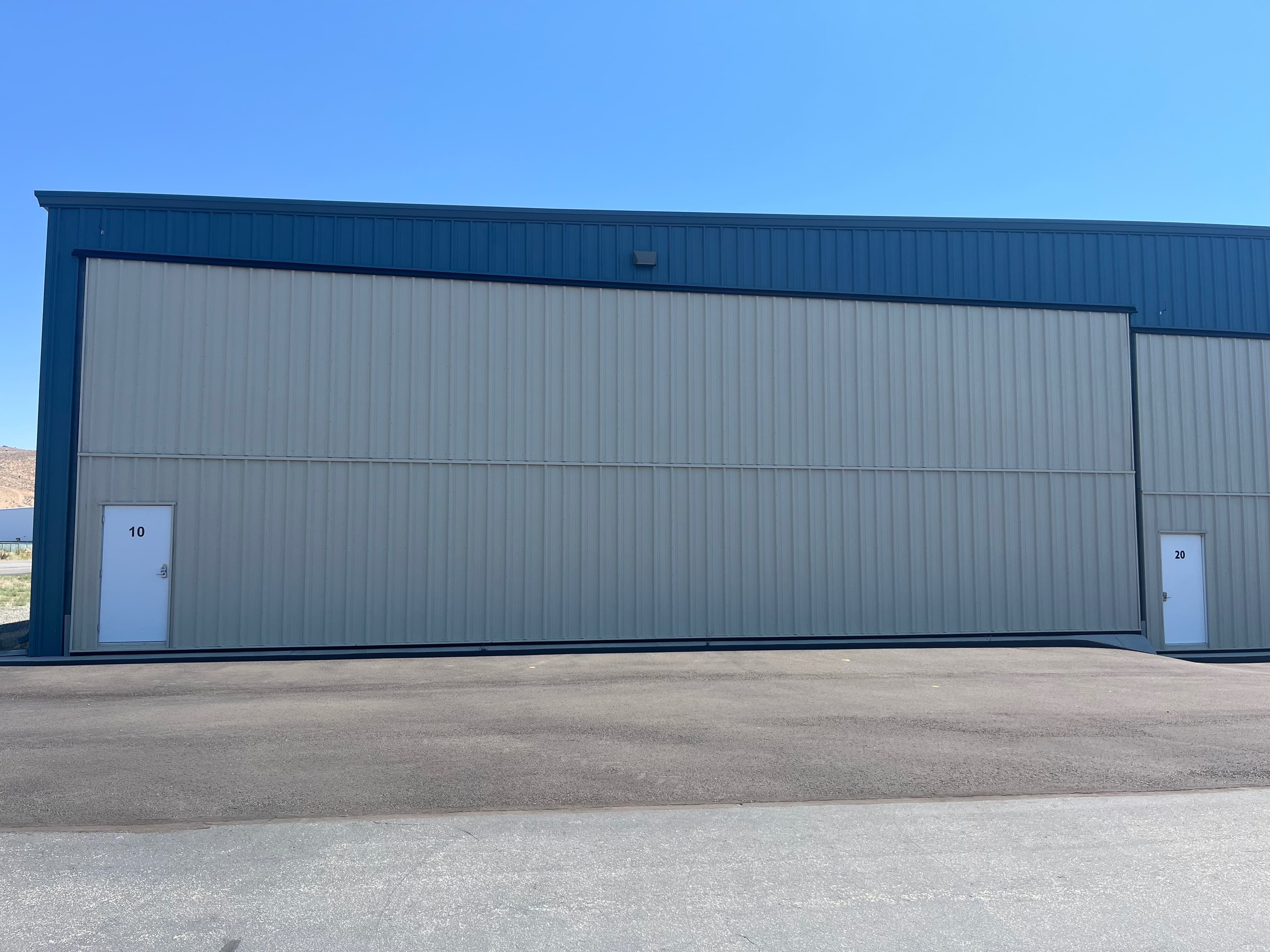 hangar popup image 7