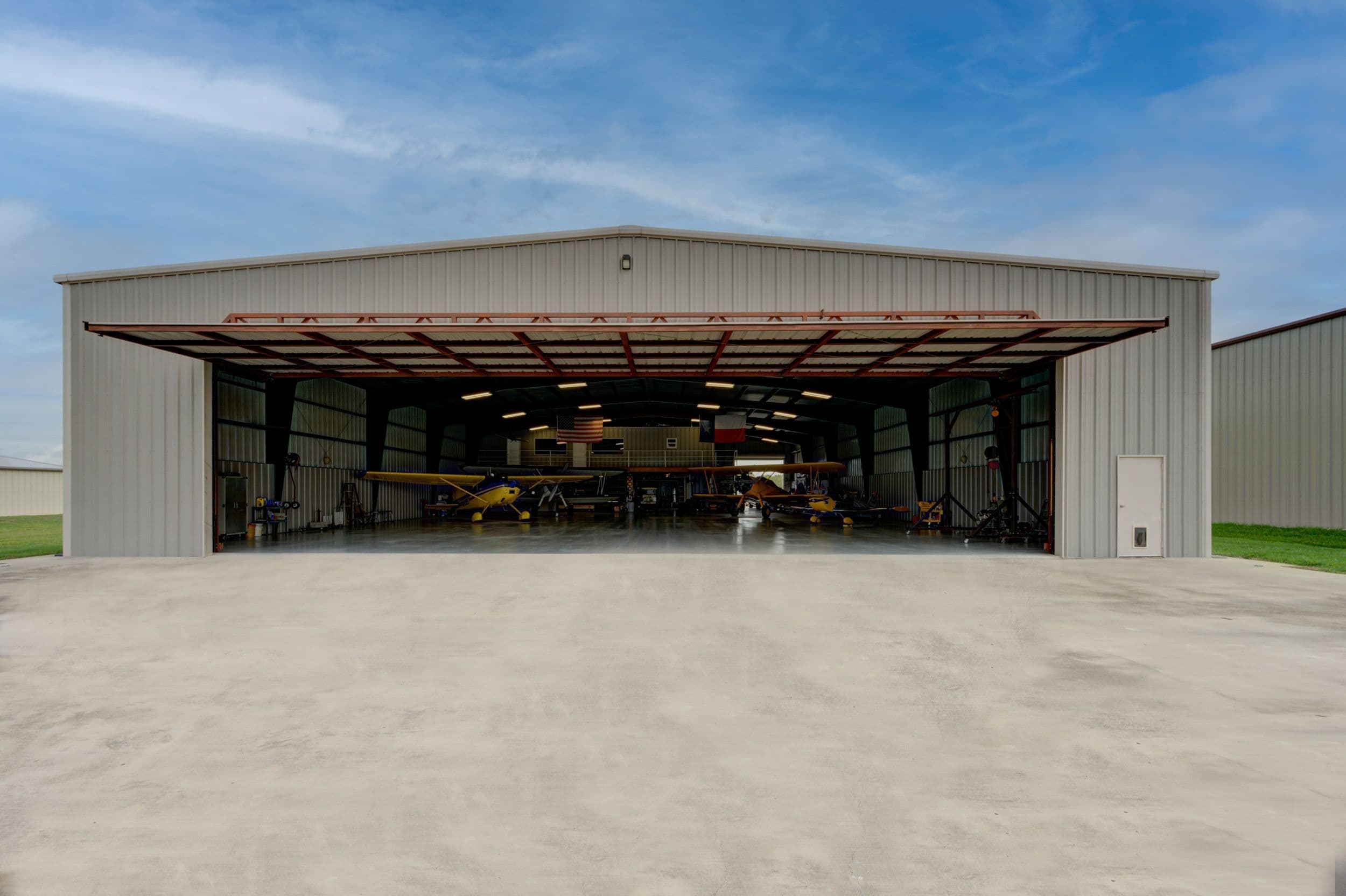 hangar popup image 1