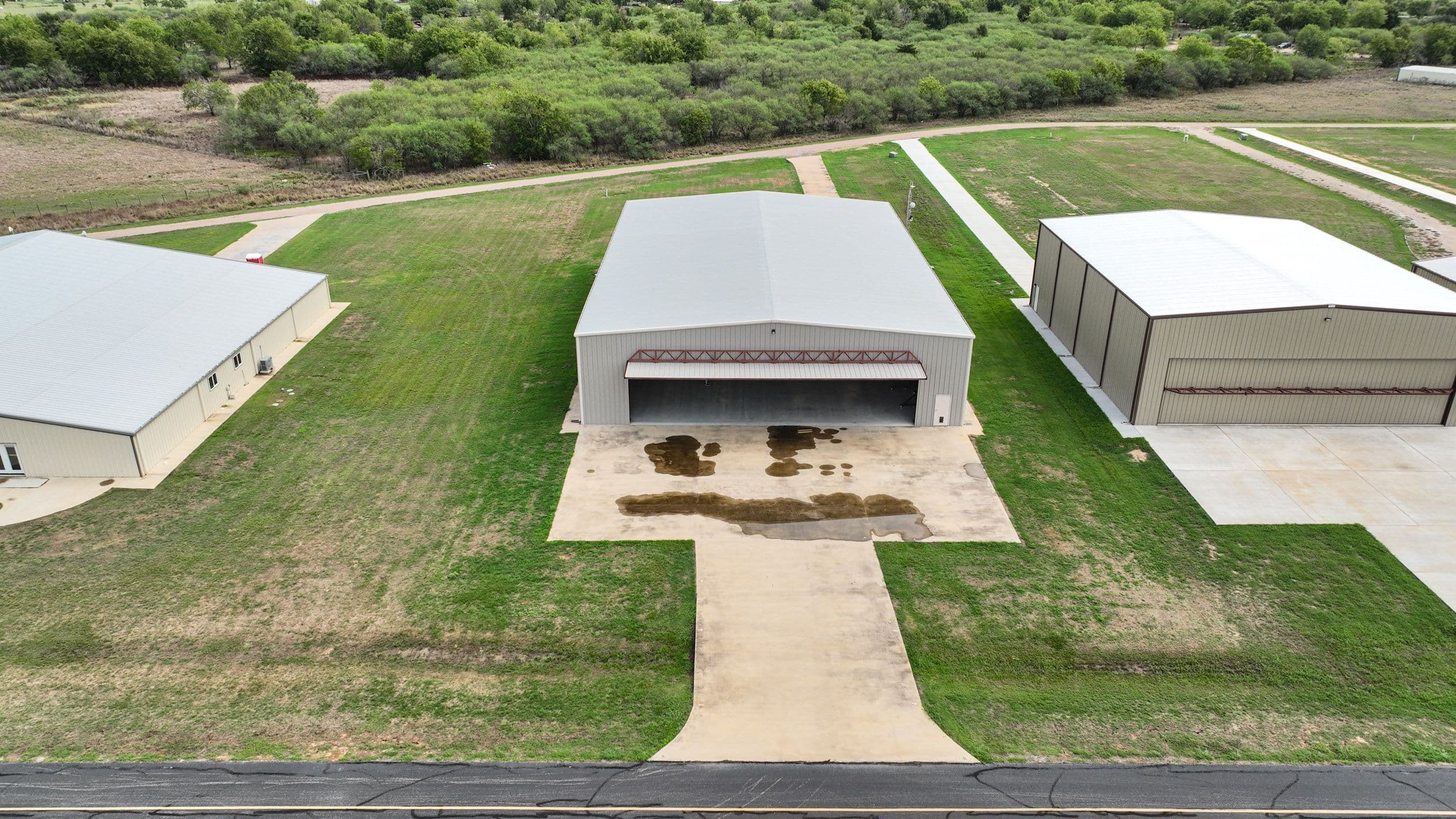 hangar popup image 4