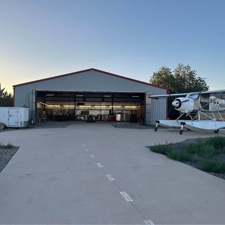 hangar popup image 1