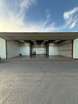 hangar popup image 1