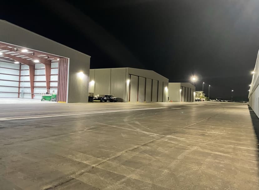 hangar popup image 3