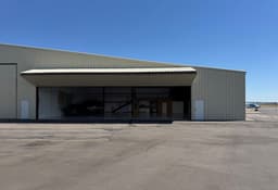 hangar popup image 1