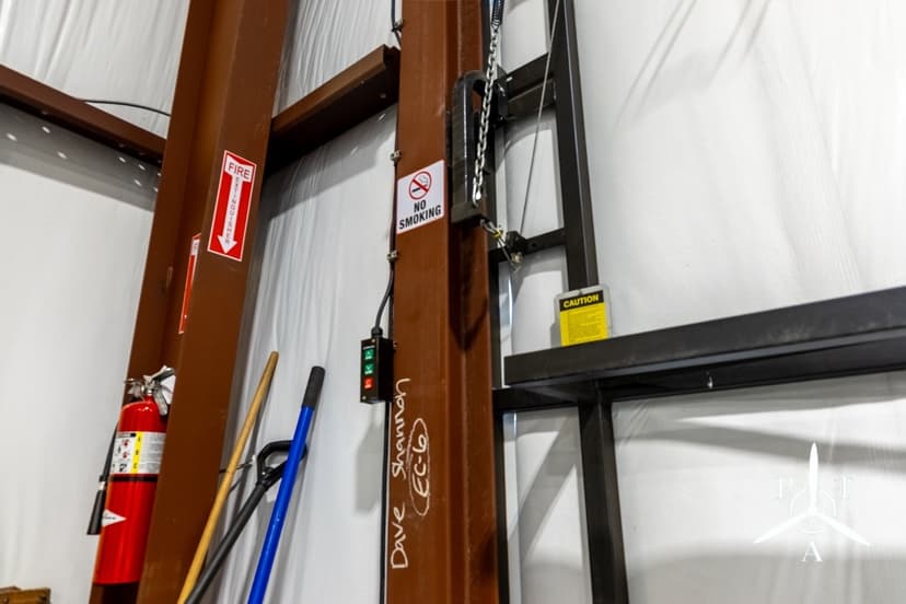 hangar popup image 3