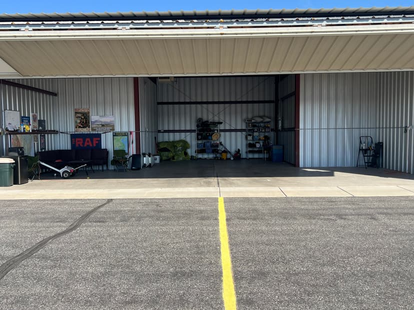 hangar popup image 6