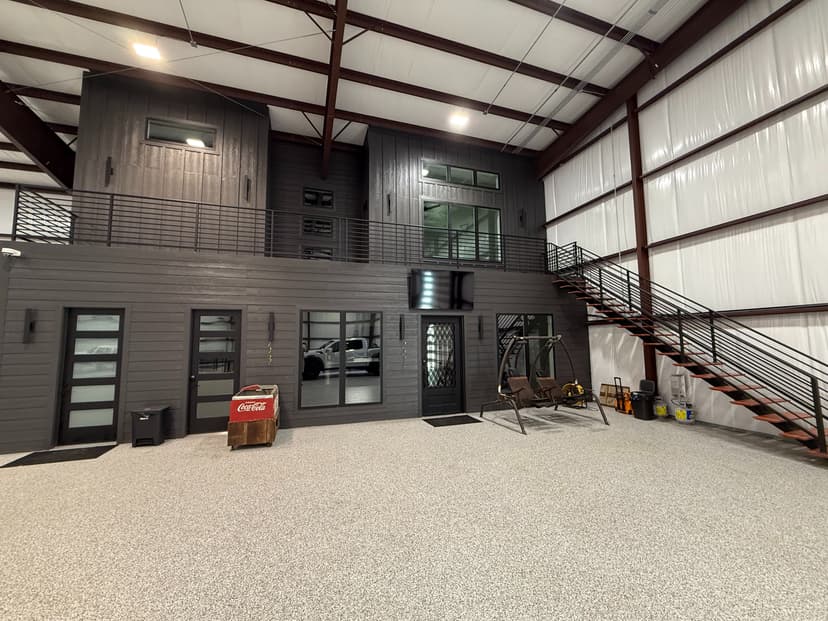 hangar popup image 14