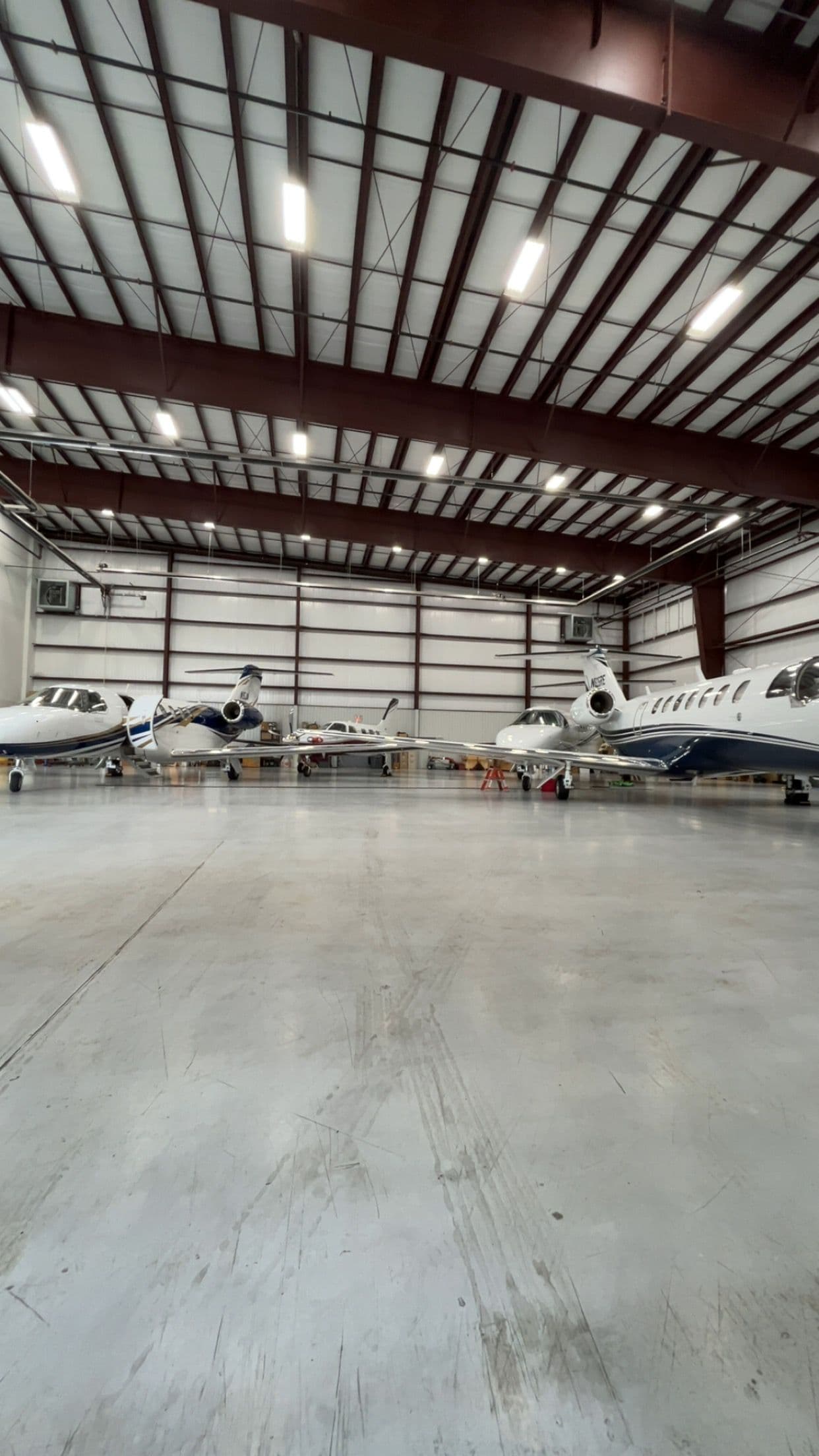 Reliant Aircraft Service Shared Hanger 5