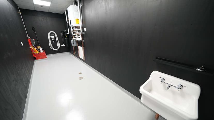 hangar popup image 12