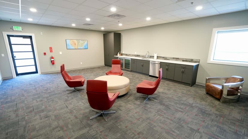 hangar popup image 5