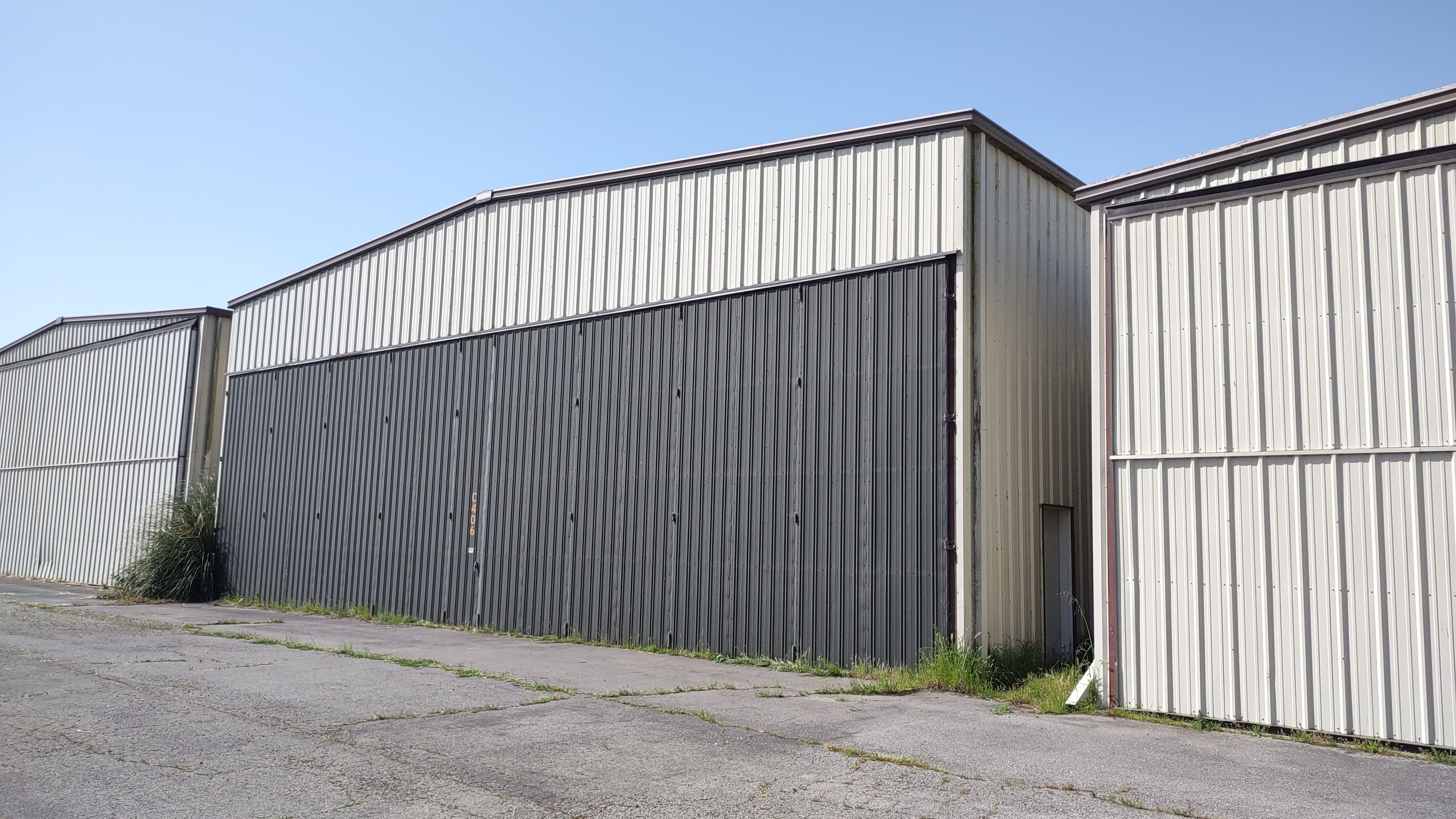 60x60 Hangar in Good Condition 3
