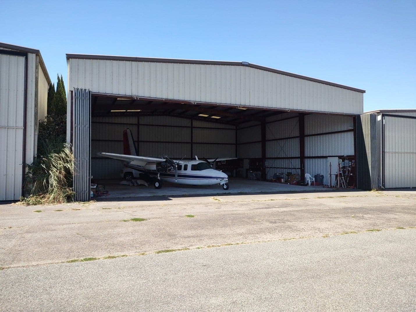 60x60 Hangar in Good Condition 4