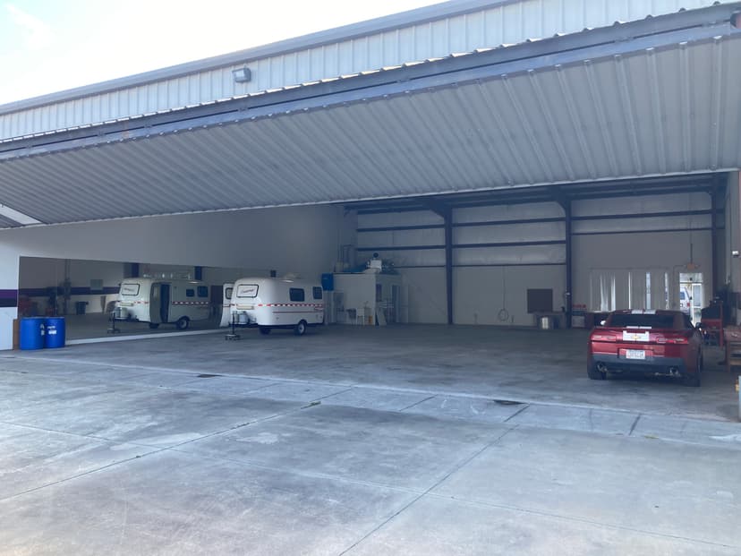 hangar popup image 4