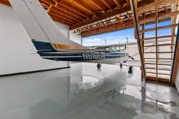 hangar popup image 1