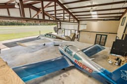 hangar popup image 2