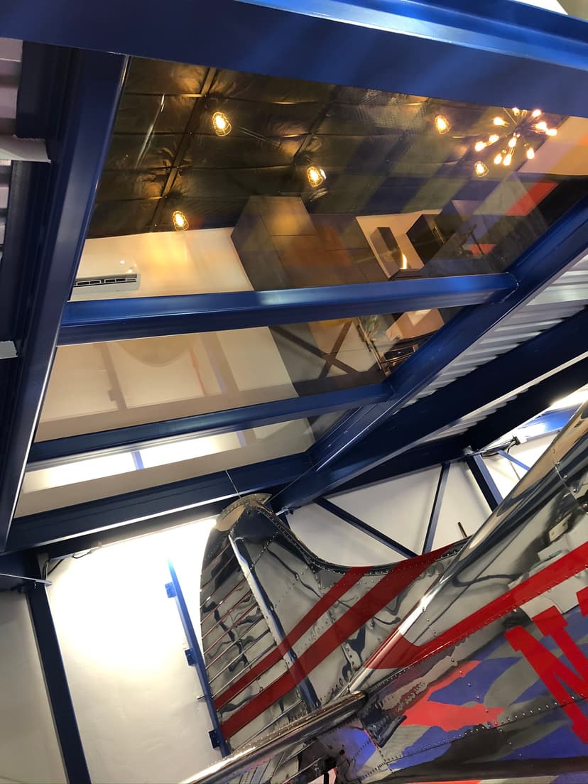 hangar popup image 5