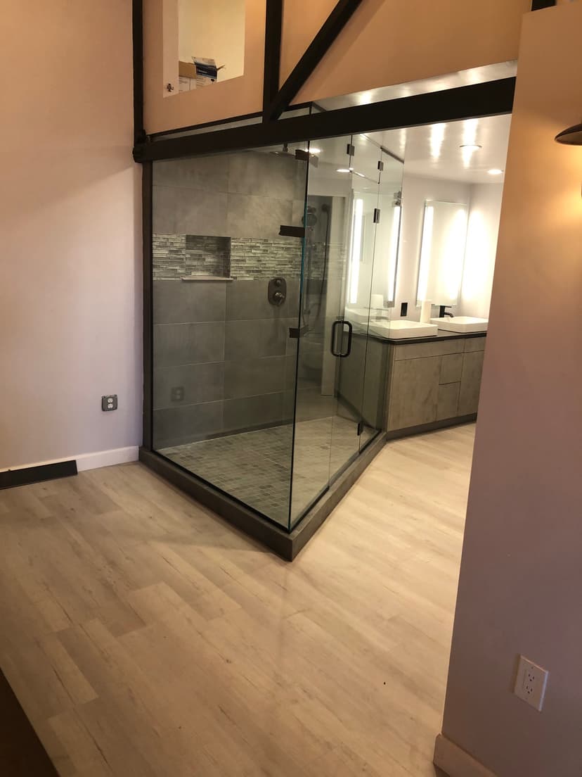 hangar popup image 7