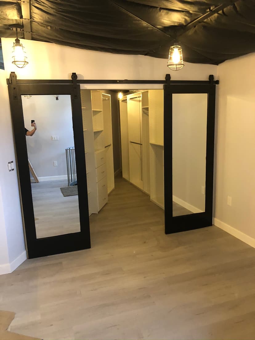 hangar popup image 8