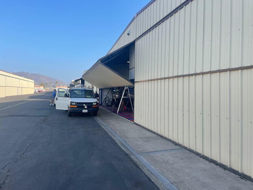 hangar popup image 9