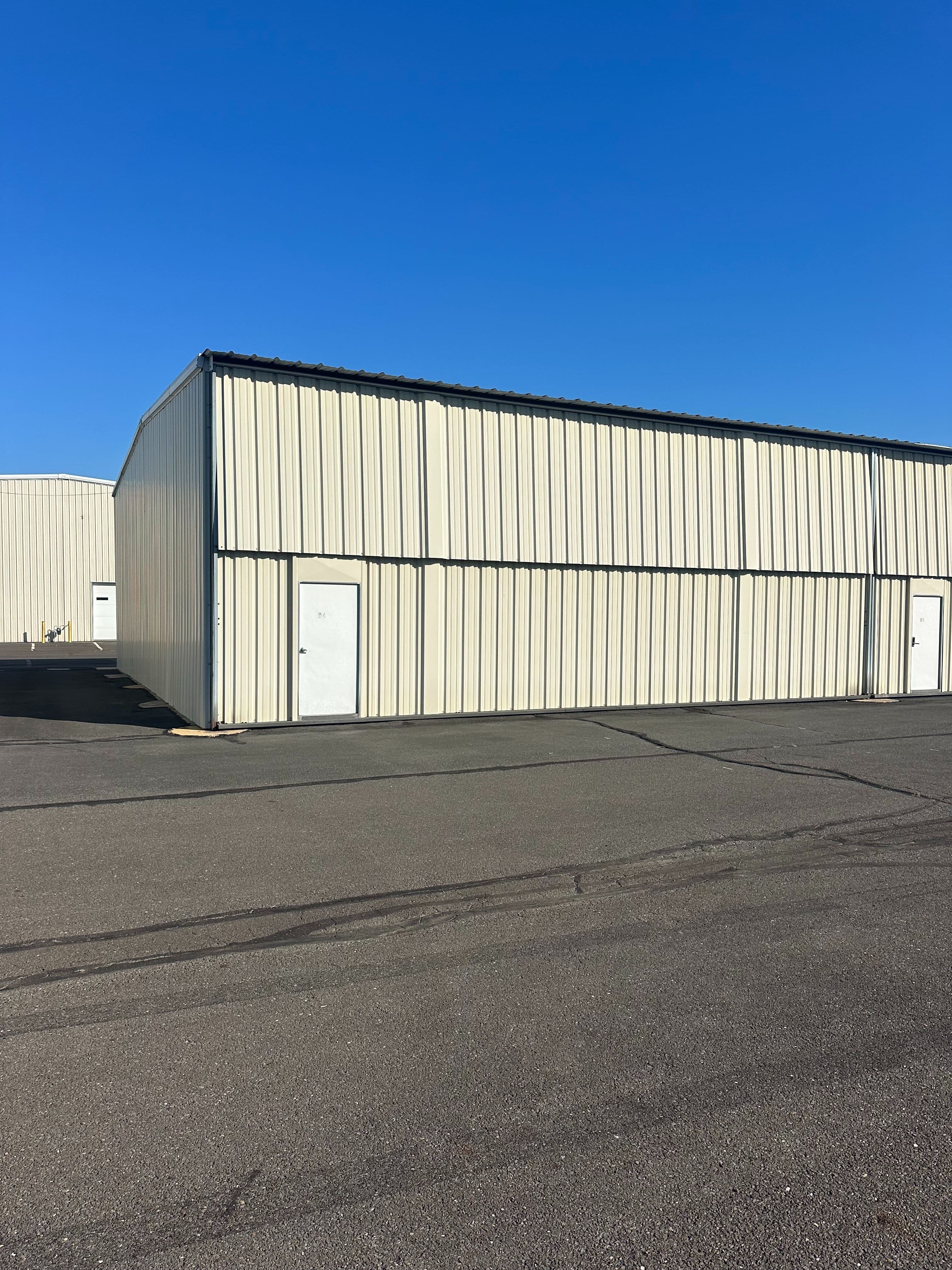 KTTN  50 X 42 Hanger 2