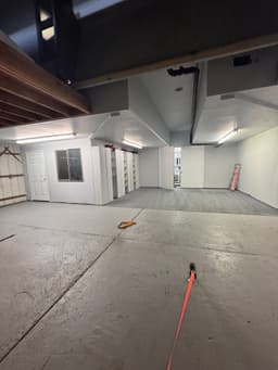 hangar popup image 4