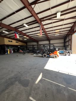 hangar popup image 3