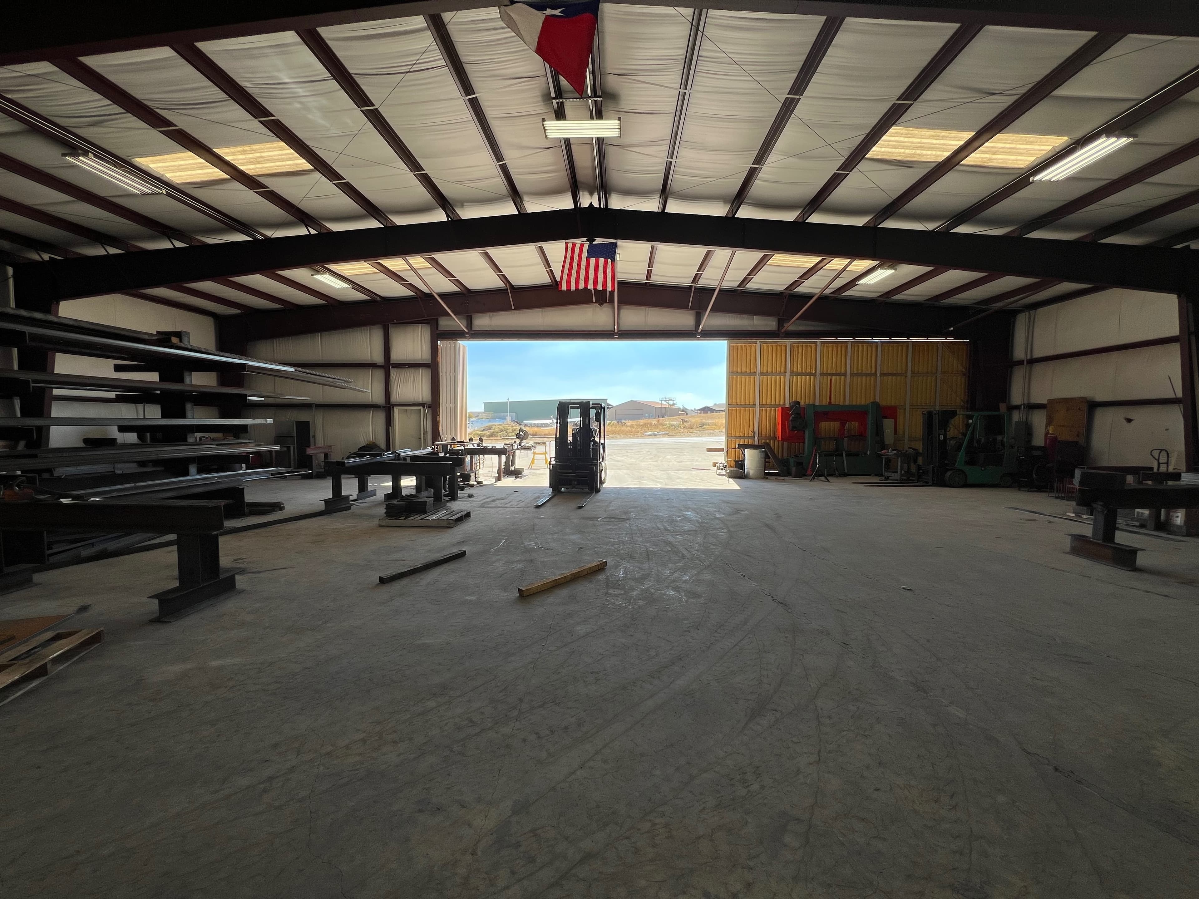 Corporate Hangar - Kestrel Airpark 5