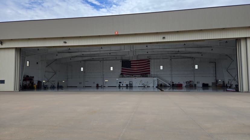 hangar popup image 6