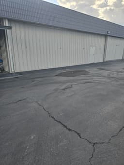 hangar popup image 1